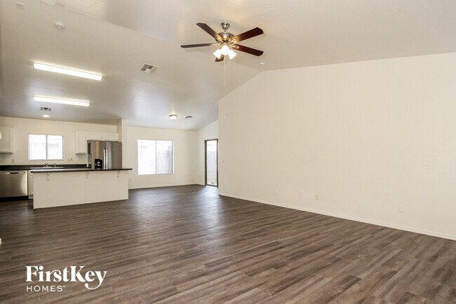 Building Photo - 12741 W Valentine Ave