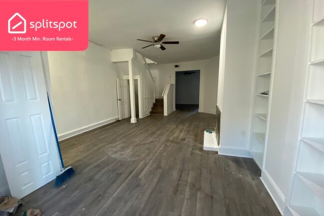 Building Photo - Private room in 9 bedroom Washington Apart...