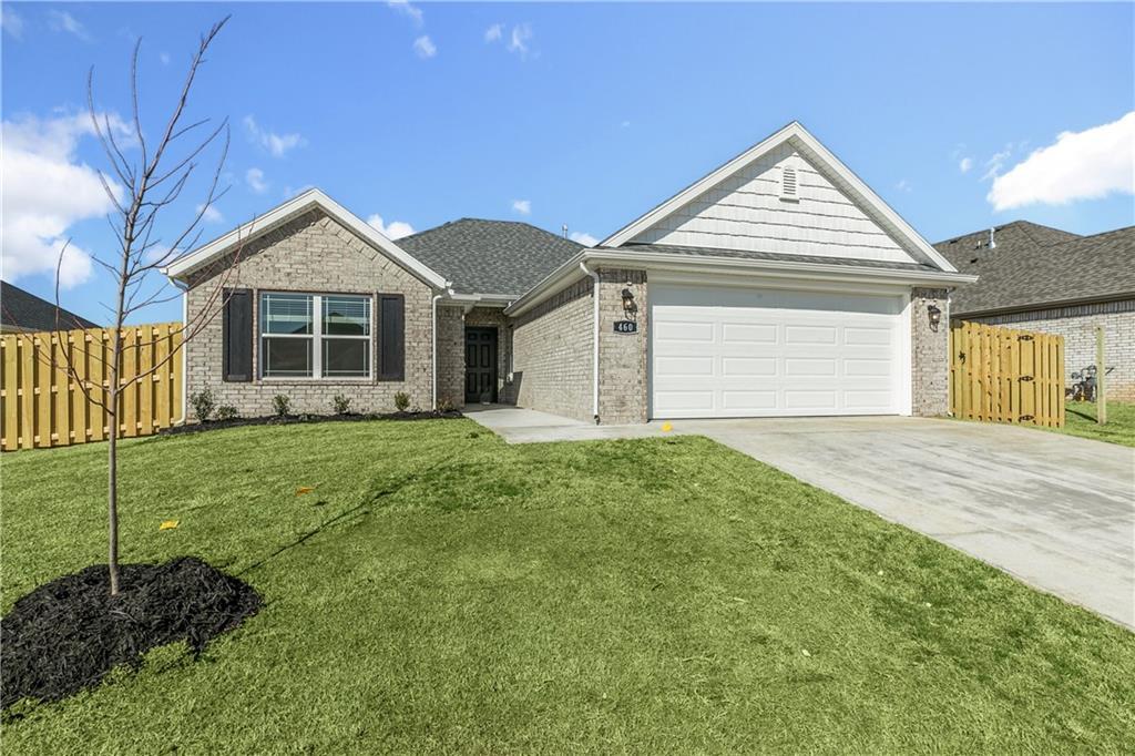 Primary Photo - 460 Willow Dr