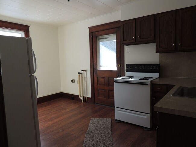Foto del edificio - 3 Bedroom Townhouse in Pleasant Gap