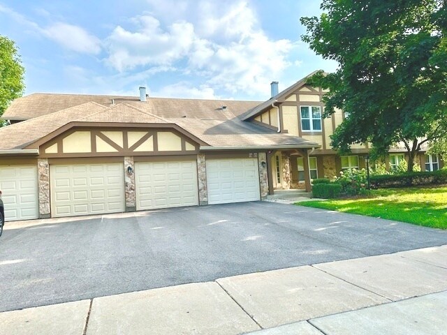 Foto del edificio - 181 Brook Ln