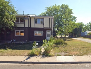 Building Photo - 605 38th St N