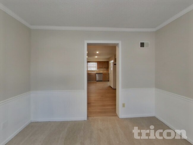 Foto del edificio - 11009 W 131st St