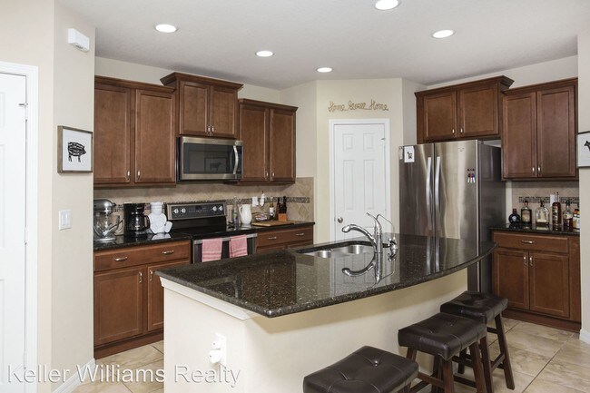 Building Photo - 2 br, 2.5 bath House - 4745 Somerset Hill Ln