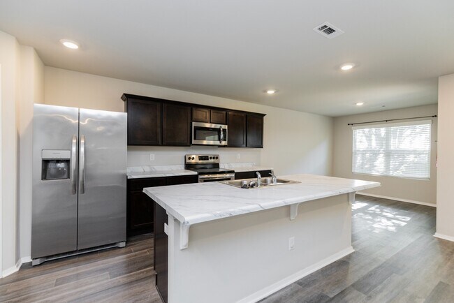Cocina - 3707 S 1st Pl