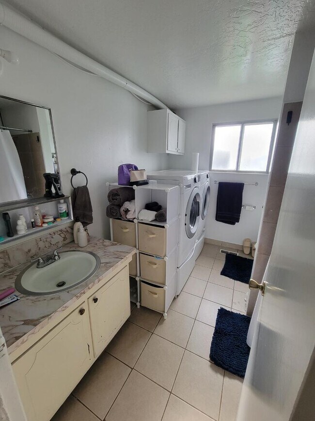 Foto del edificio - 2 bedroom 1 bath in South Orem