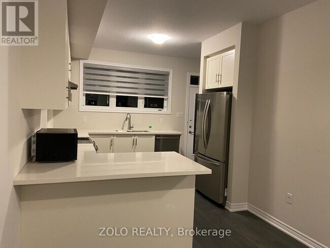 Photo du bâtiment - 100 Hollywood Ct