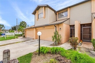 Building Photo - 11653 Pointe Cir