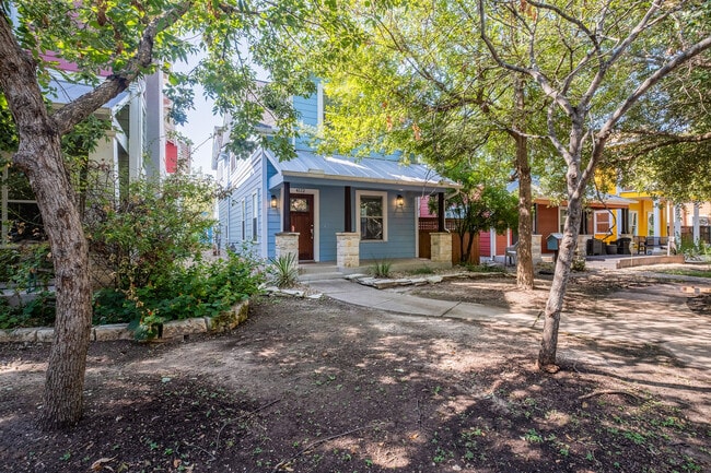 Building Photo - 4112 Scales St