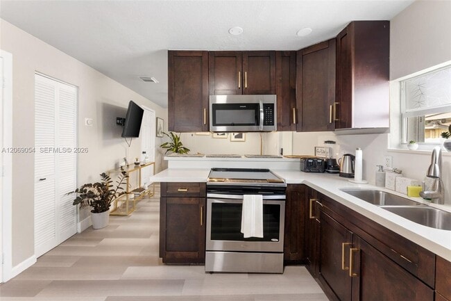 Foto del edificio - 2275 NW 33rd St