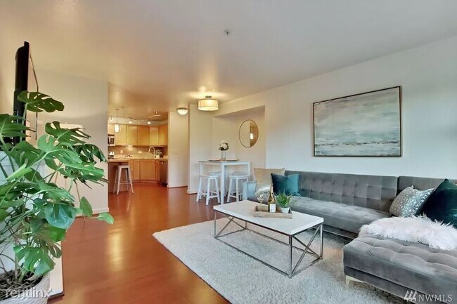 Foto del edificio - 1 br, 1 bath Condo - 13203 97th ave E
