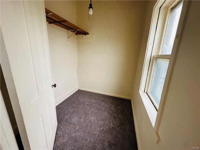 Foto del edificio - 64 E 5th St