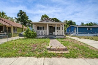 Building Photo - 2245 Garfield St