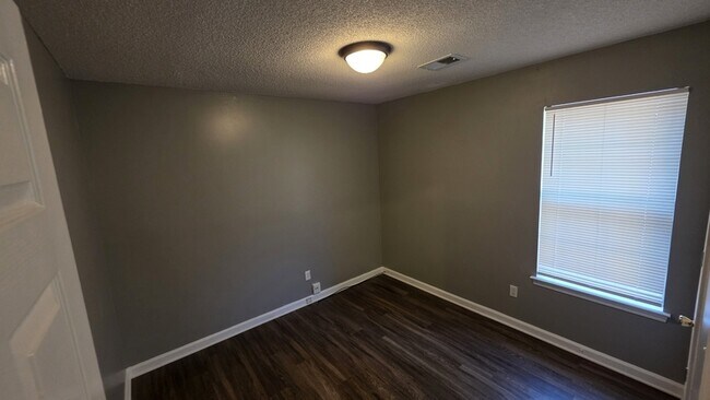 Building Photo - 7115 Lindsey Leaf Cove