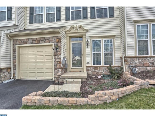 Building Photo - 106 N Savanna Dr