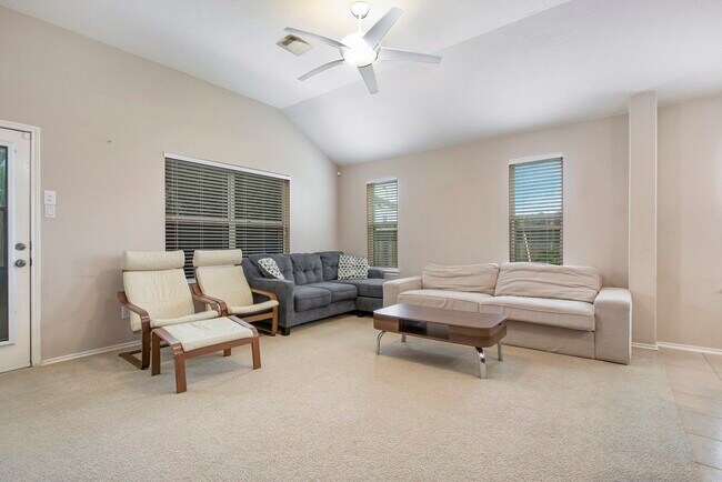 Building Photo - 3608 Kale St