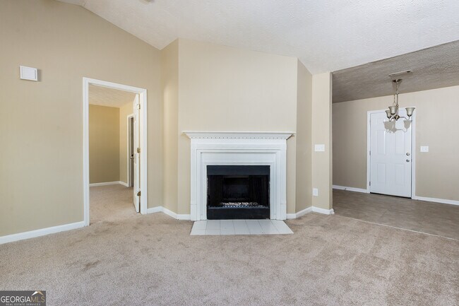Building Photo - 7975 Trinity Park Dr