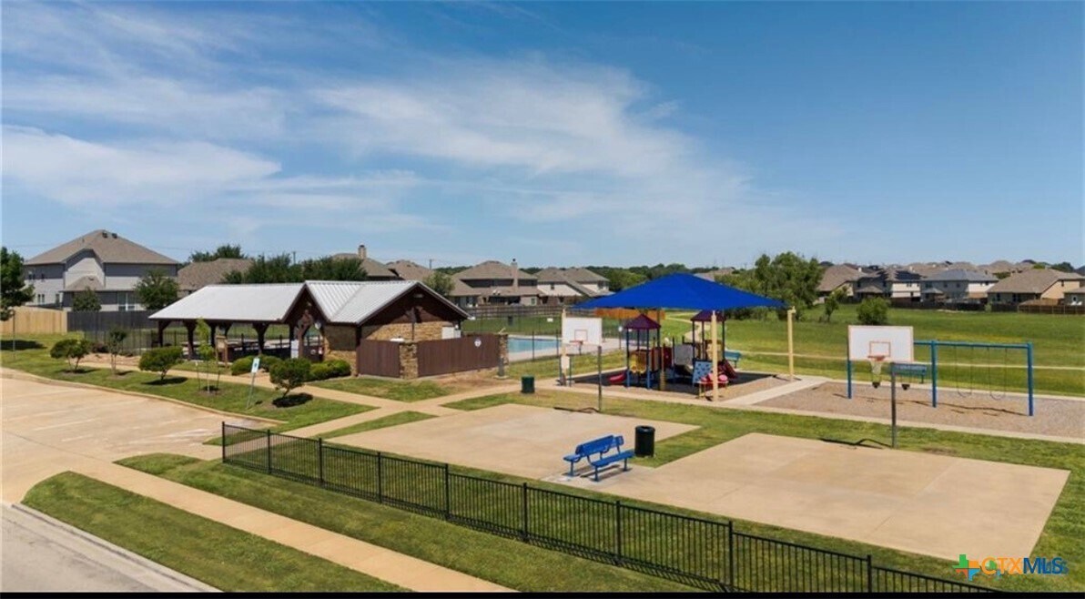 Foto del edificio - 9602 Glynhill Ct