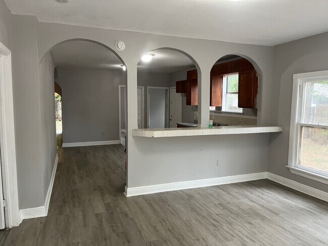 Foto del edificio - Remodeled 4/2 Home For Rent