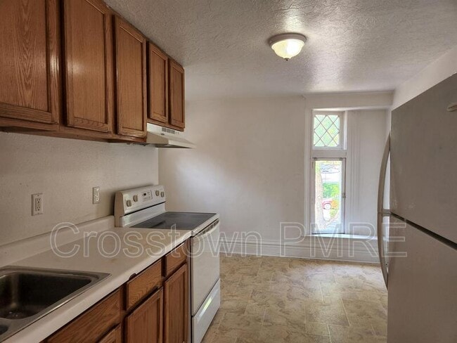Building Photo - 1718 8th Ave