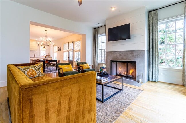 Foto del edificio - 2067 Telfair Cir NE