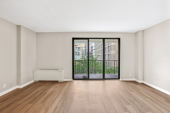 Foto del edificio - 2201 L St NW