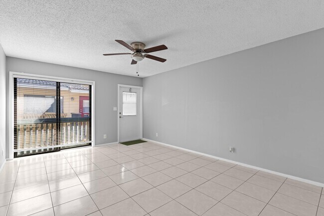 Building Photo - 2601 Riverside Dr