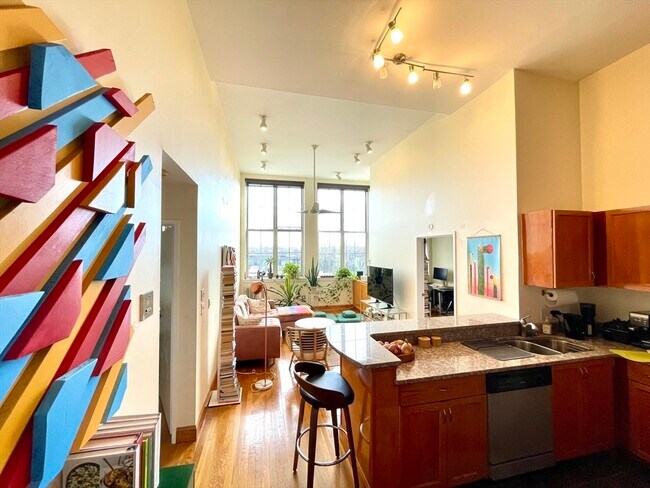 Foto del edificio - 240 Heath St