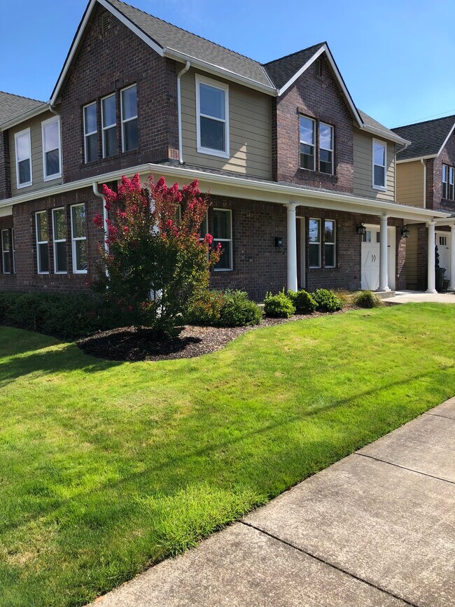 Foto del edificio - 904 2nd Ave SE
