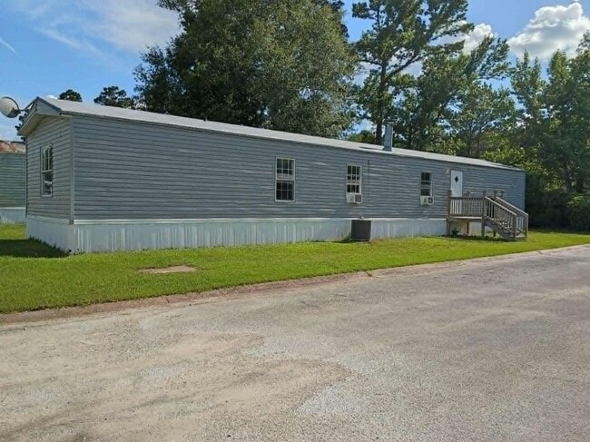 Building Photo - 125 Broaddus St