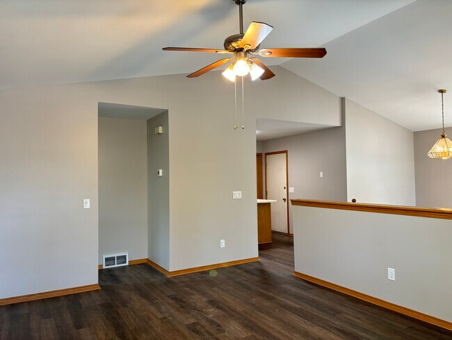 Foto del edificio - 3202 Quincy Ave