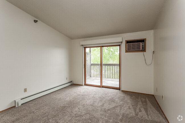 3BR 950 SF - Living Room - Oak Crossing