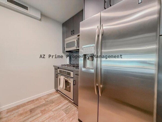 Foto del edificio - 7137 E Rancho Vista Dr