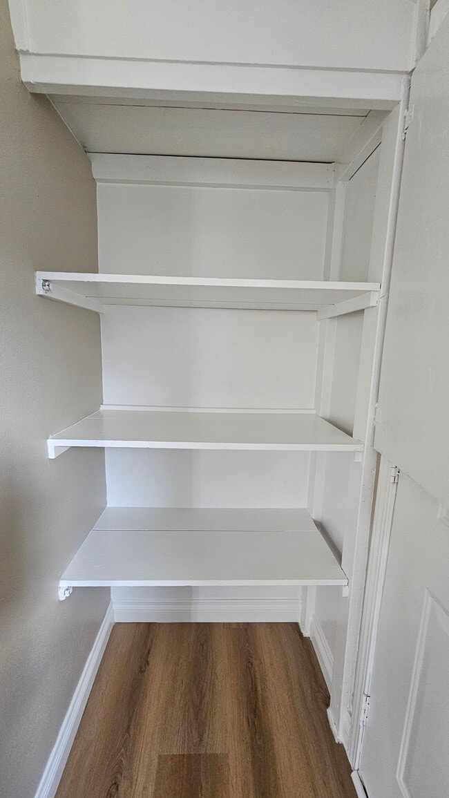 Storage - 13939 Facade Ave