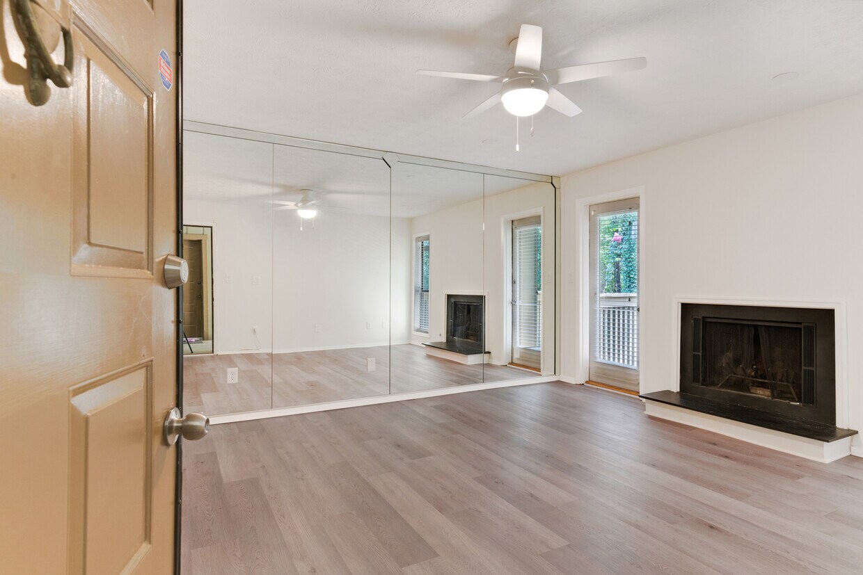 Living Room from Front door - 916 Dunbar Dr