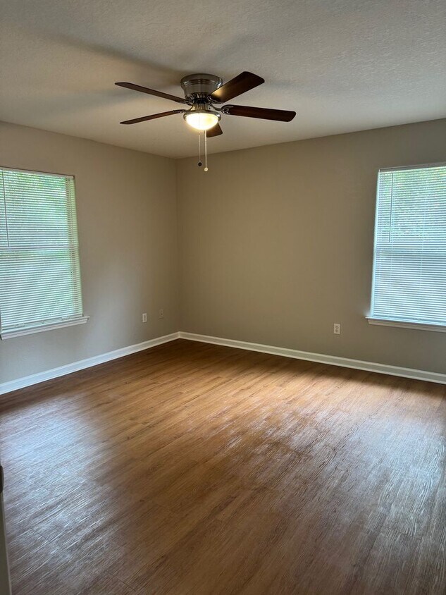 Foto del edificio - 3 Bedroom Duplex in Crawfordville
