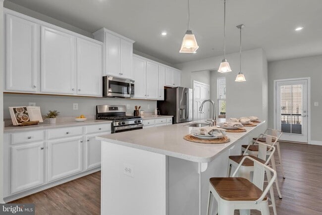 Foto del edificio - 14910 Townshend Ter Ave