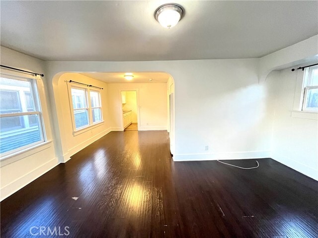 Building Photo - 1590 W 37th St