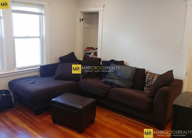Foto del edificio - 45 Bowdoin St