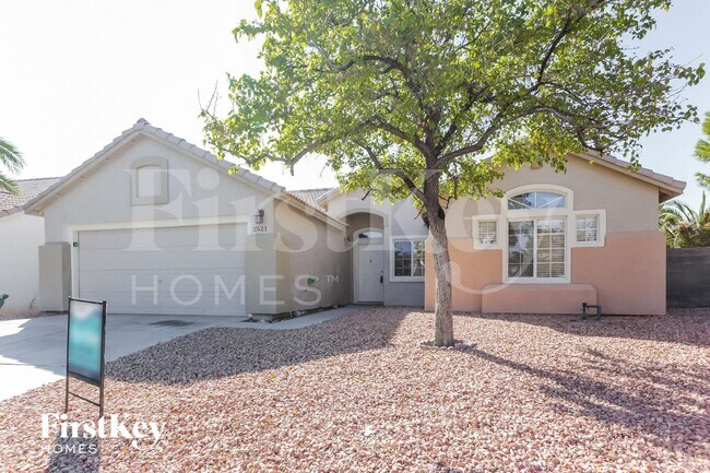 Building Photo - 2521 Carolina Ct
