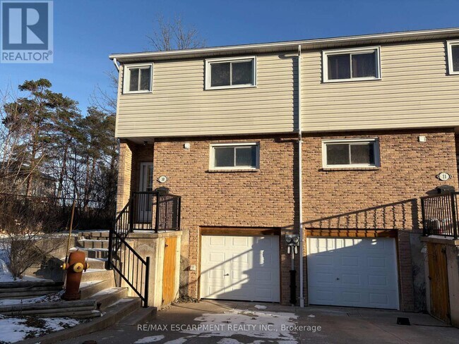 Building Photo - 149 St Catharines St