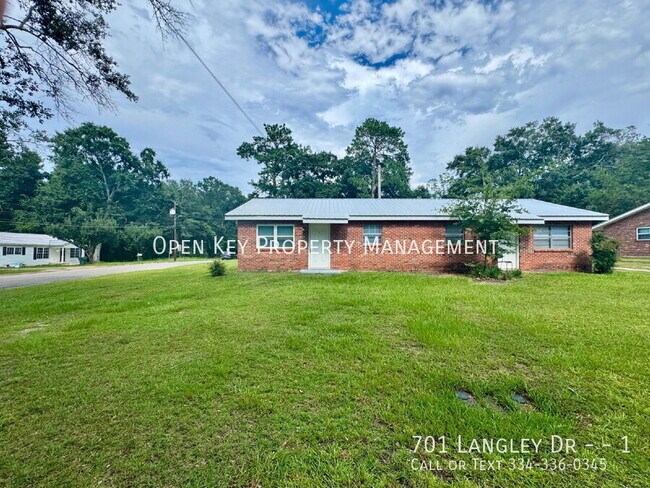 Foto del edificio - 701 Langley Dr