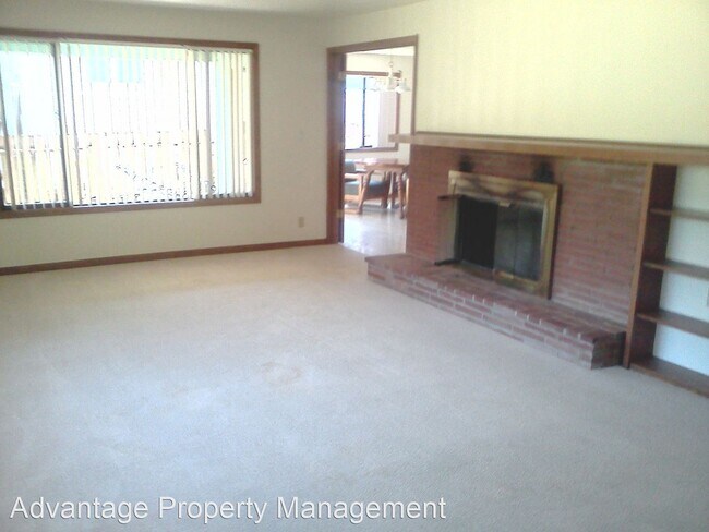 Foto del edificio - 3 br, 1.5 bath House - 259 WALNUT DR