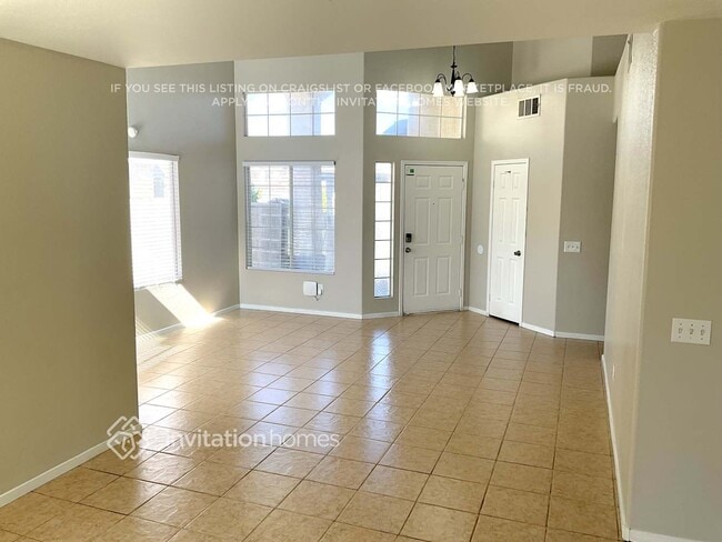 Building Photo - 3811 McGregor Way