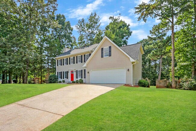 Building Photo - 300 Birch Creek Cir