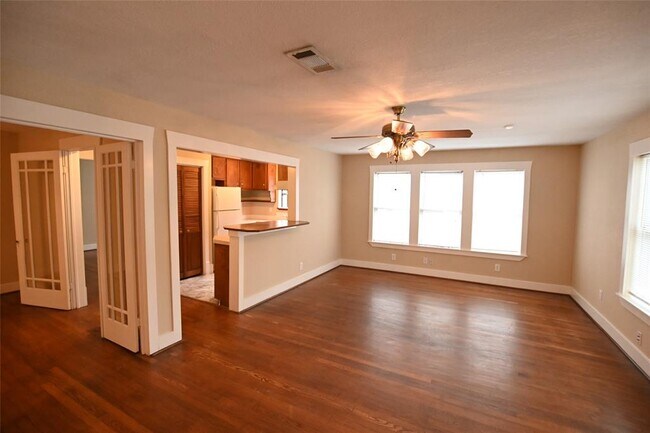 Building Photo - 4634 Norhill Blvd