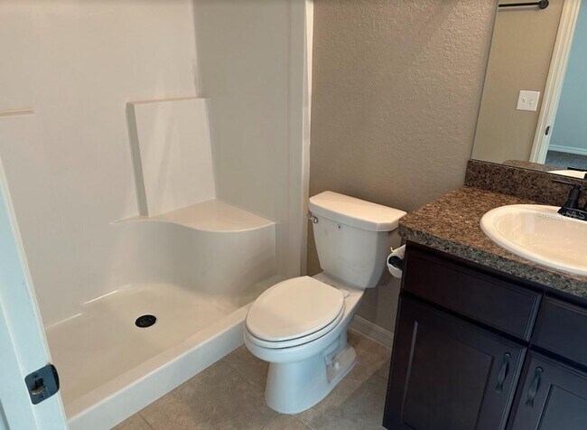 Foto del edificio - Lovely affordably Priced 3 Bd/2 bath home ...