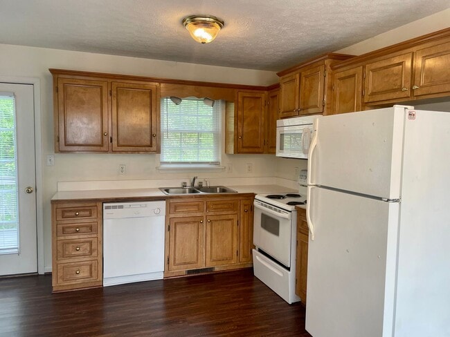 Building Photo - 408 Alta Ln
