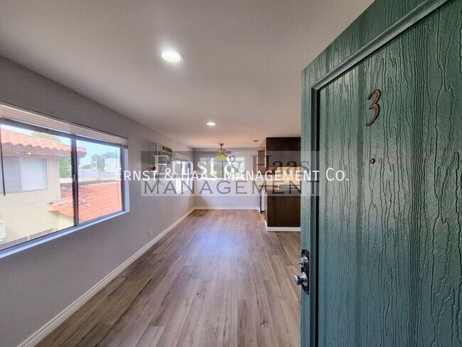 Foto del edificio - 1170 E South St