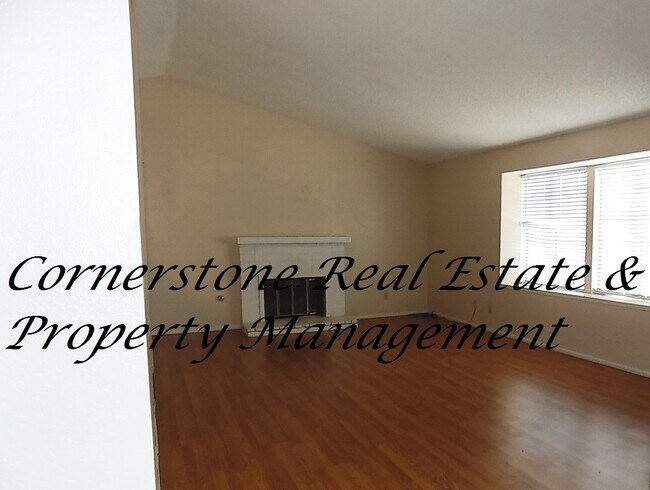 Foto del edificio - 13716 Searson Dr